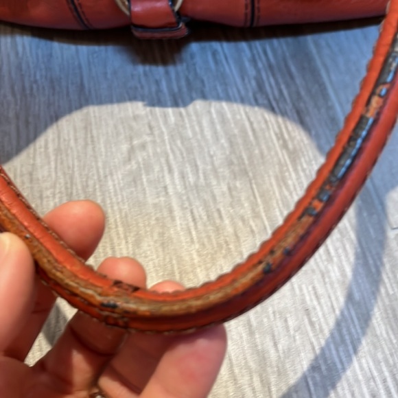 Small orange Cole Haan handbag - Picture 4 of 12